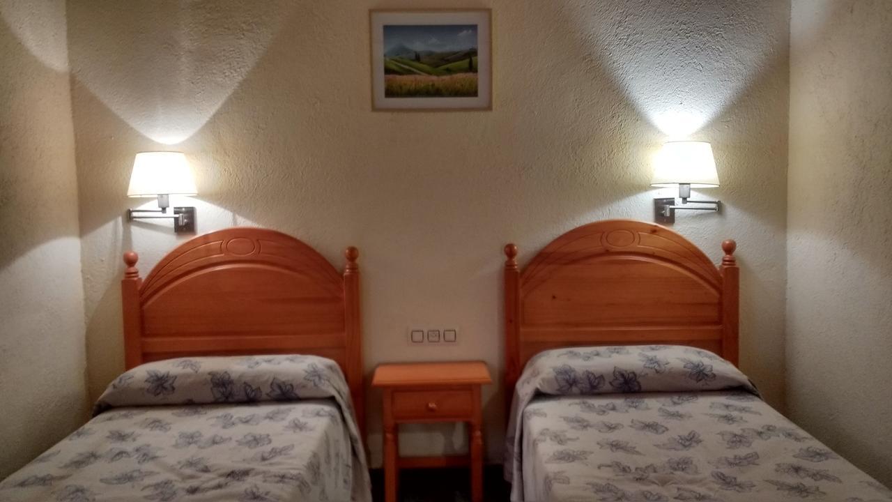 Ca L'Amadeu Hotell Vilanova de Escornalbou Exteriör bild