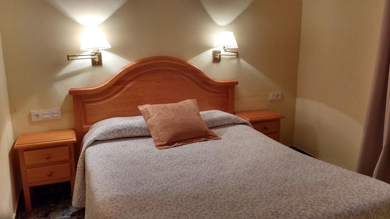 Ca L'Amadeu Hotell Vilanova de Escornalbou Exteriör bild