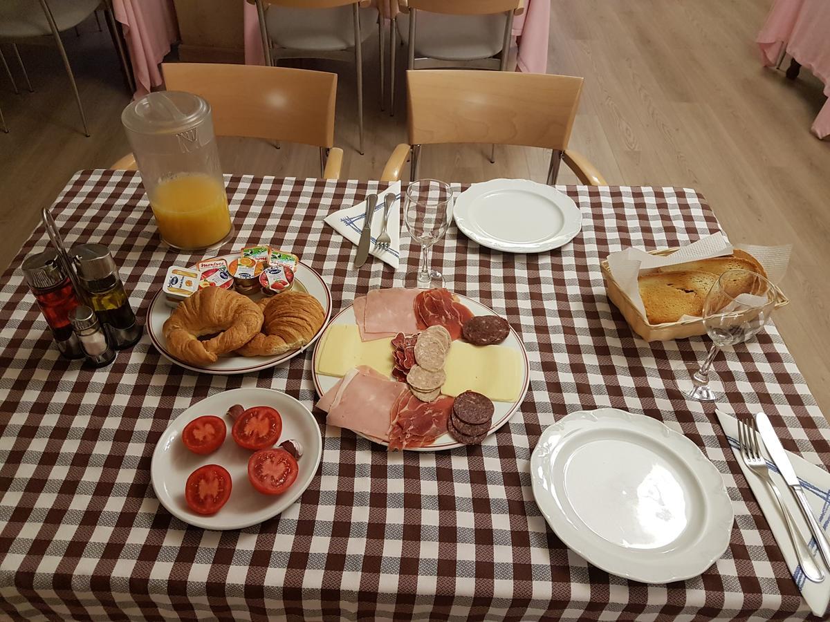 Ca L'Amadeu Hotell Vilanova de Escornalbou Exteriör bild
