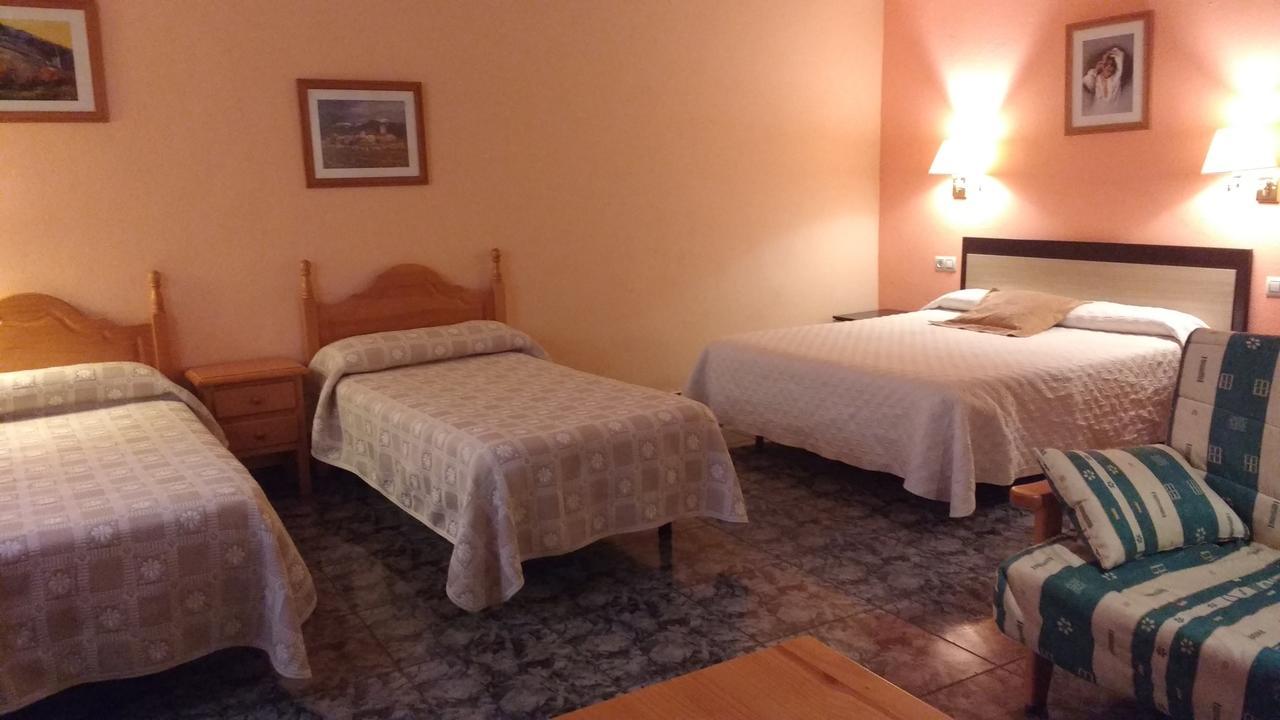 Ca L'Amadeu Hotell Vilanova de Escornalbou Exteriör bild