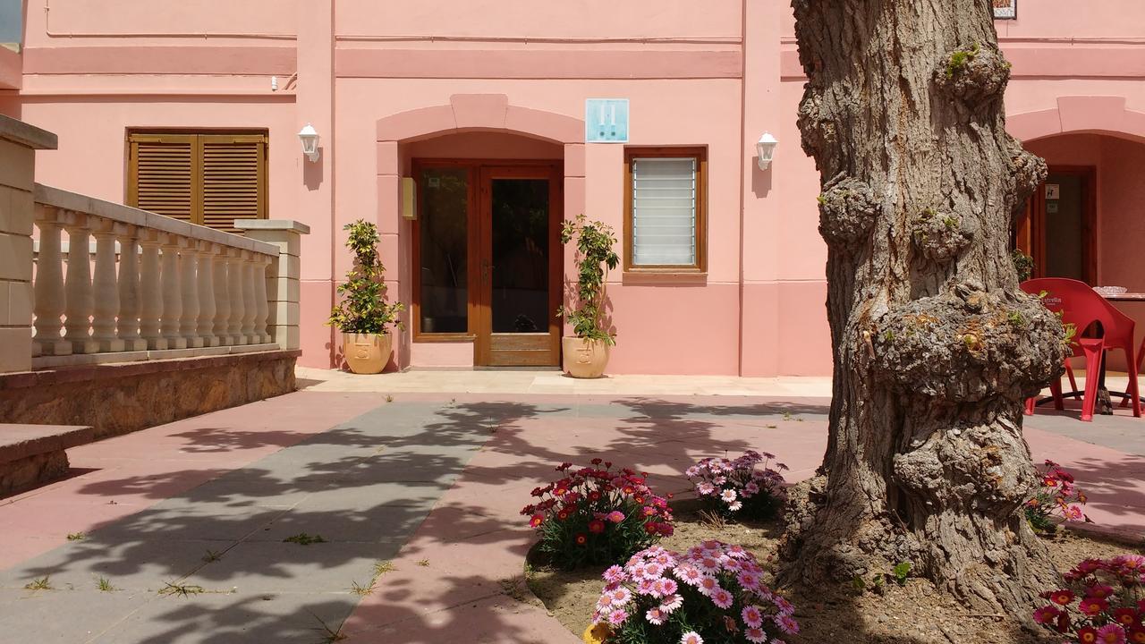 Ca L'Amadeu Hotell Vilanova de Escornalbou Exteriör bild
